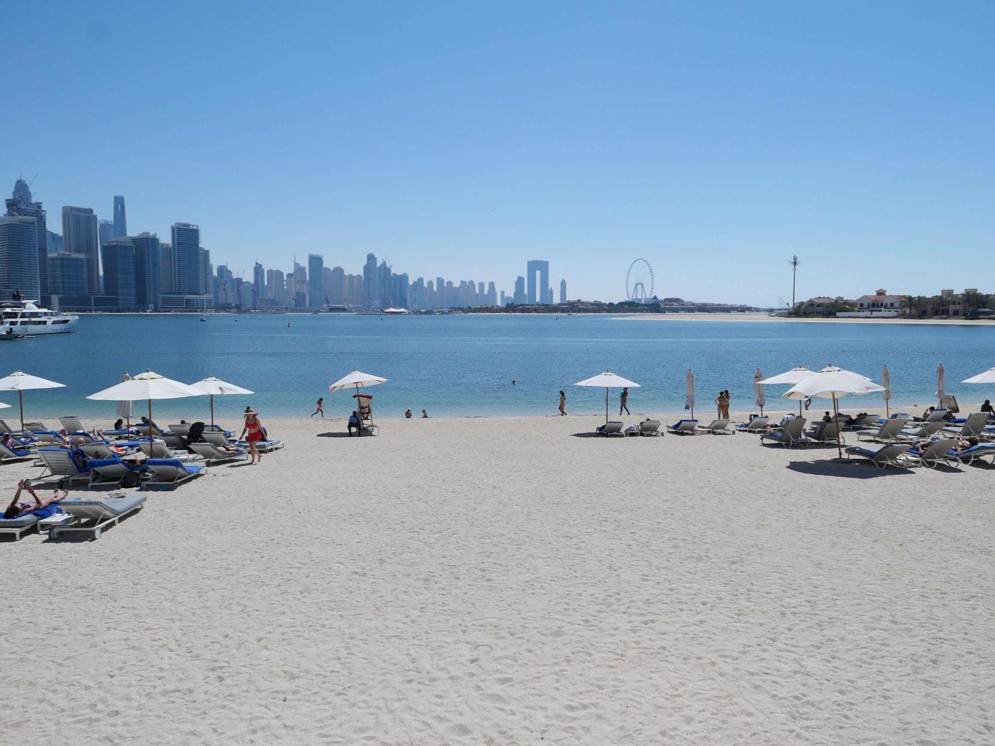 High End 4br Penthouse With Private Pool And Skyline Views