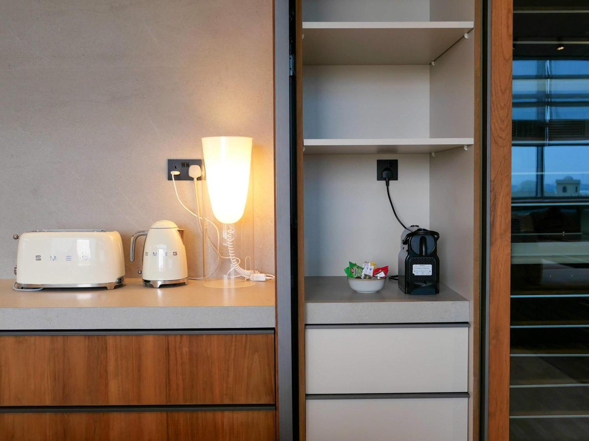 High End 4br Penthouse With Private Pool And Skyline Views Apartment *
