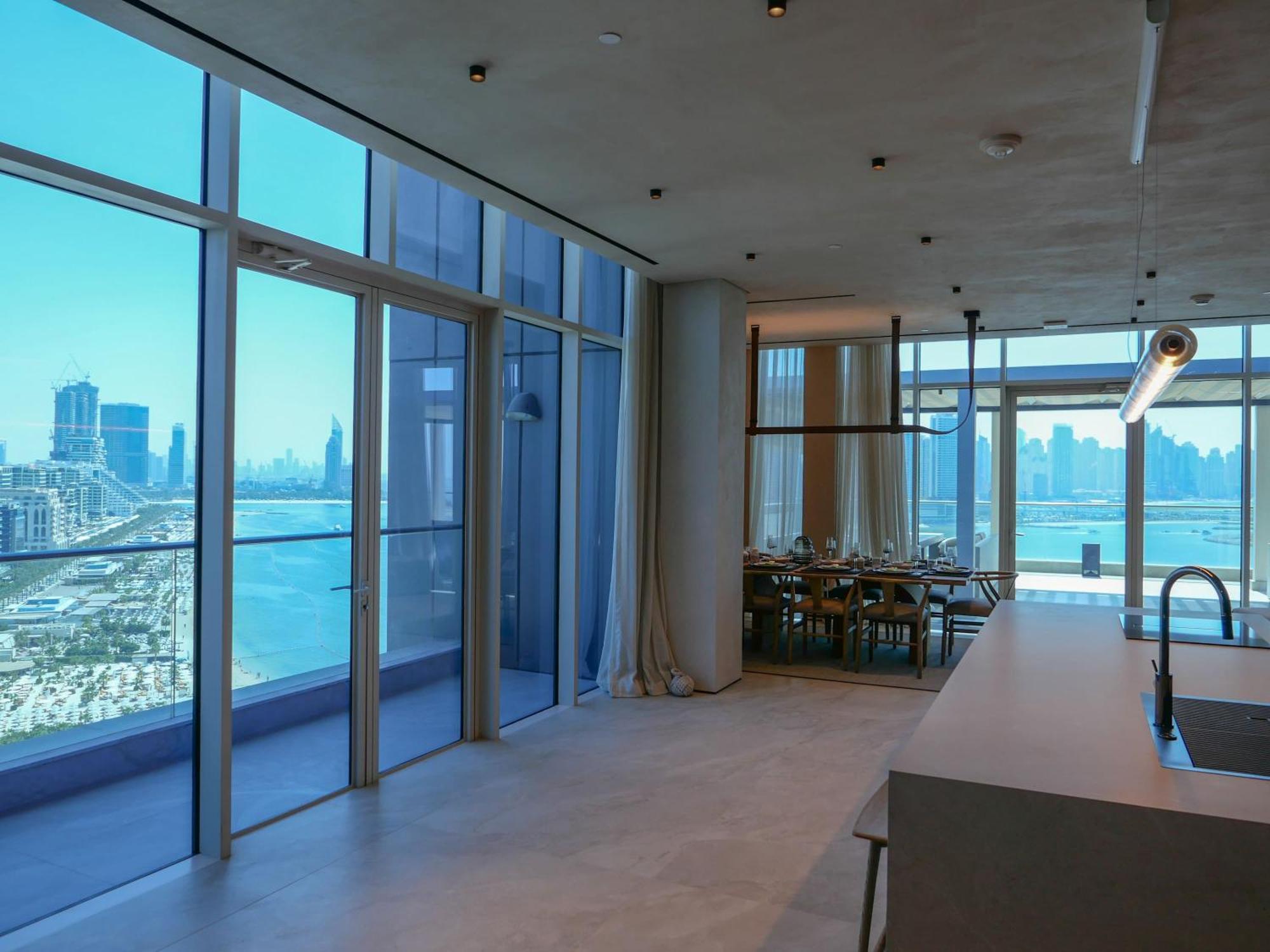 High End 4br Penthouse With Private Pool And Skyline Views * Dubai