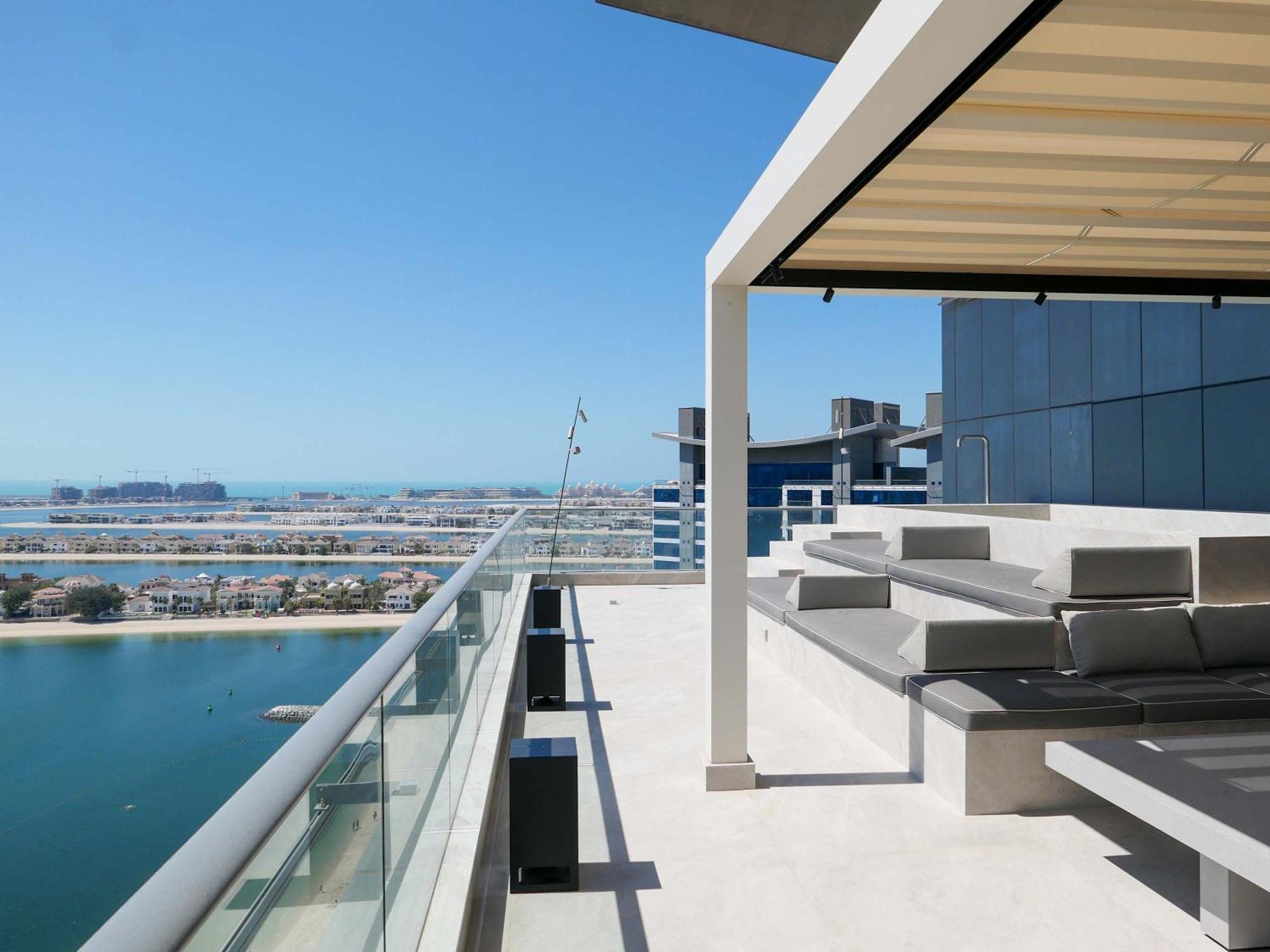 High End 4br Penthouse With Private Pool And Skyline Views *