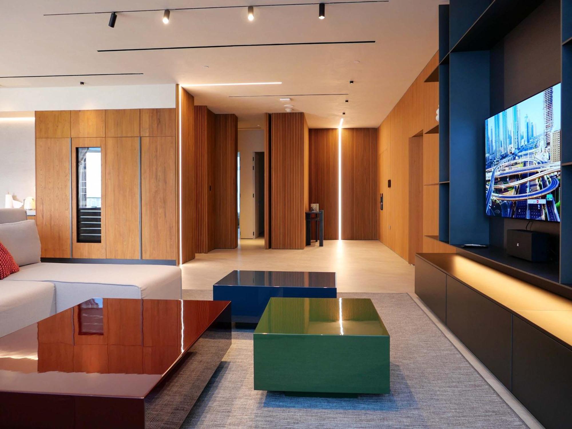 High End 4br Penthouse With Private Pool And Skyline Views