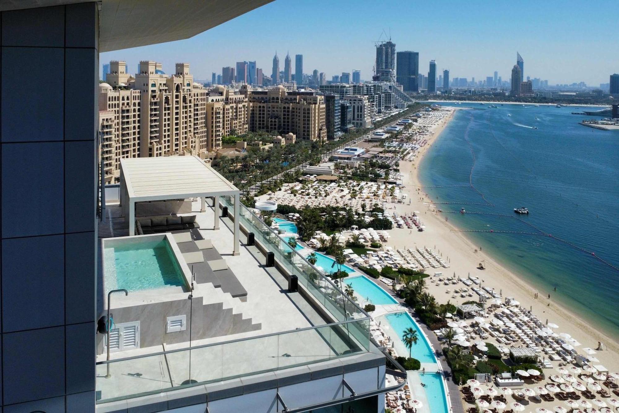 High End 4br Penthouse With Private Pool And Skyline Views Dubai